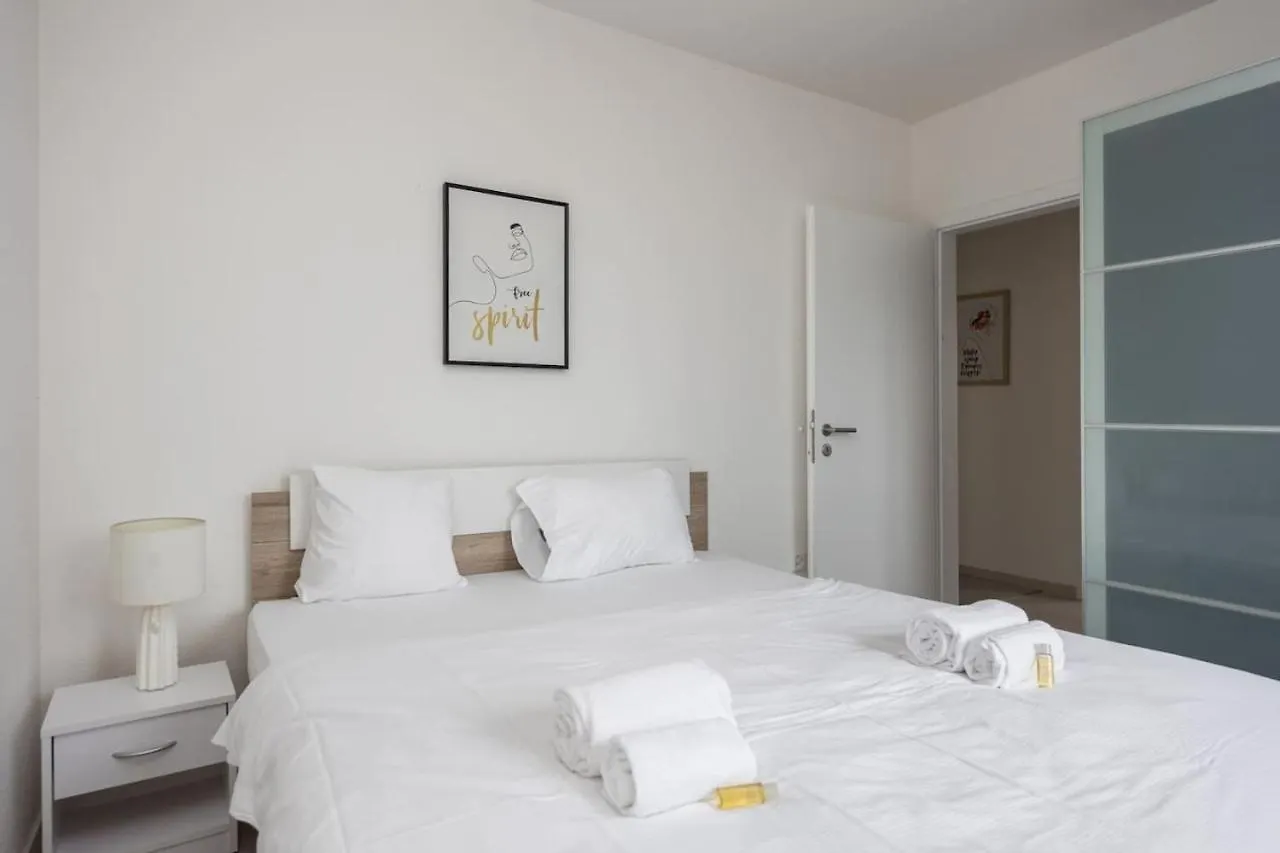 Grand Terrace Suite Elite 4,5Br Ba52 زيورخ